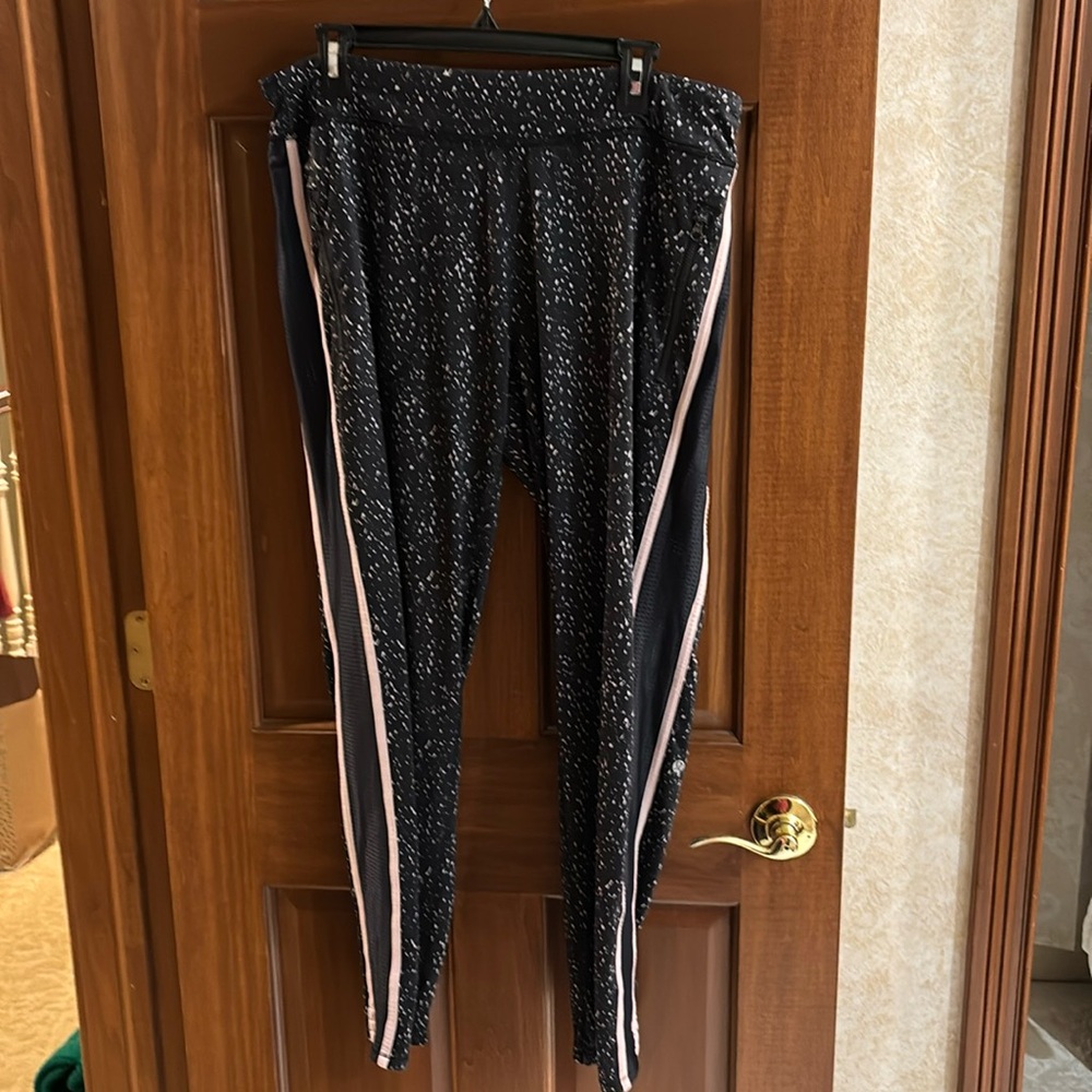 Lululemon Joggers, Size 12, Black/Pink Print